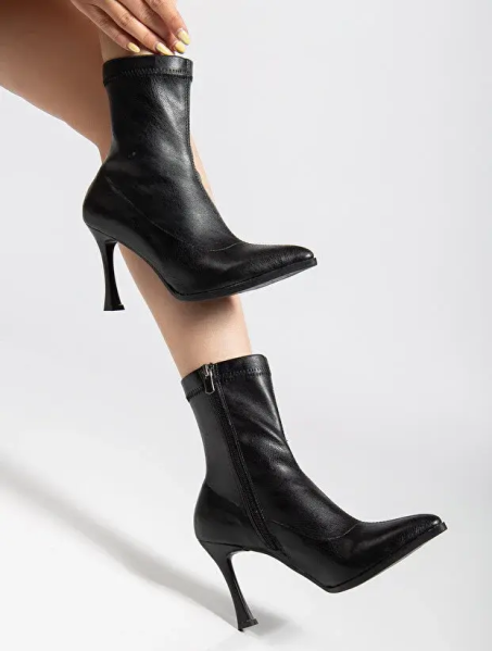 MILA Heeled Ankle Boot